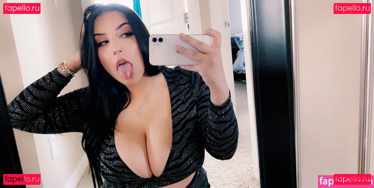 Isabelle Maltais Onlyfans Photo Gallery 