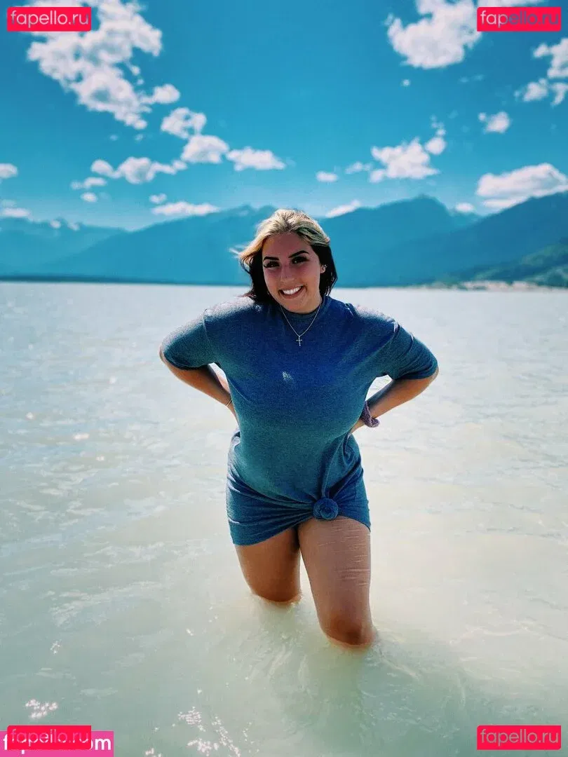 Isabelle Maltais Onlyfans Photo Gallery 