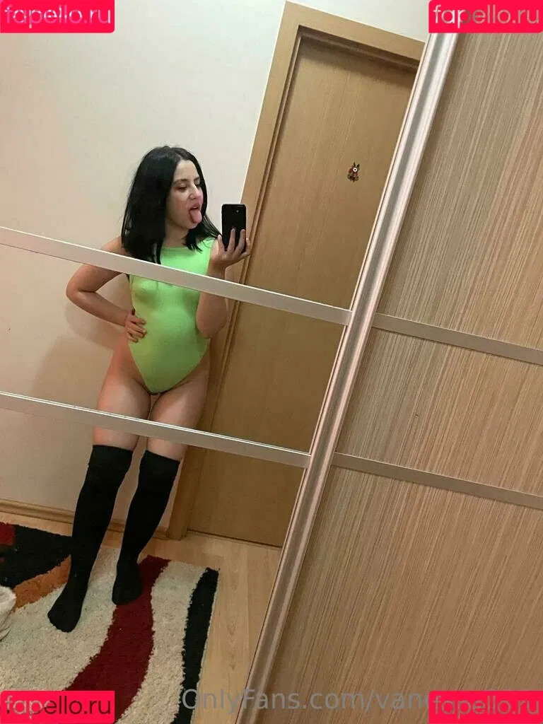 vanessa099 Onlyfans Photo Gallery 