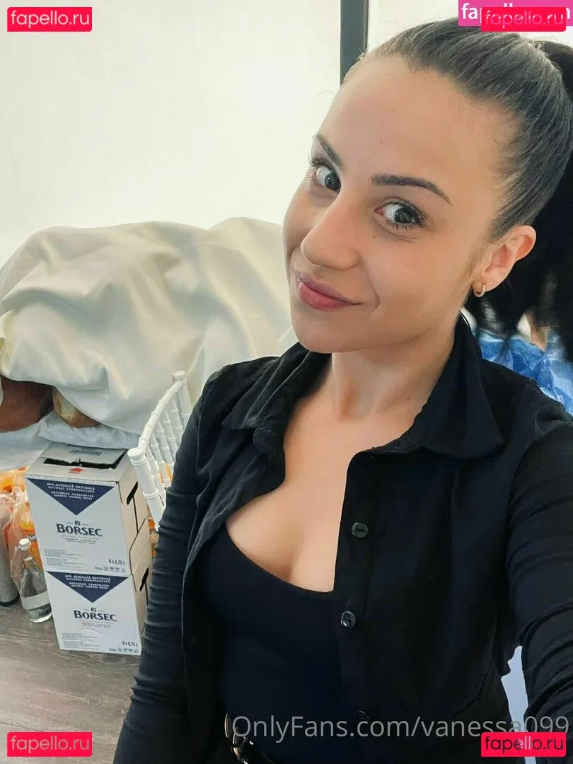 vanessa099 Onlyfans Photo Gallery 