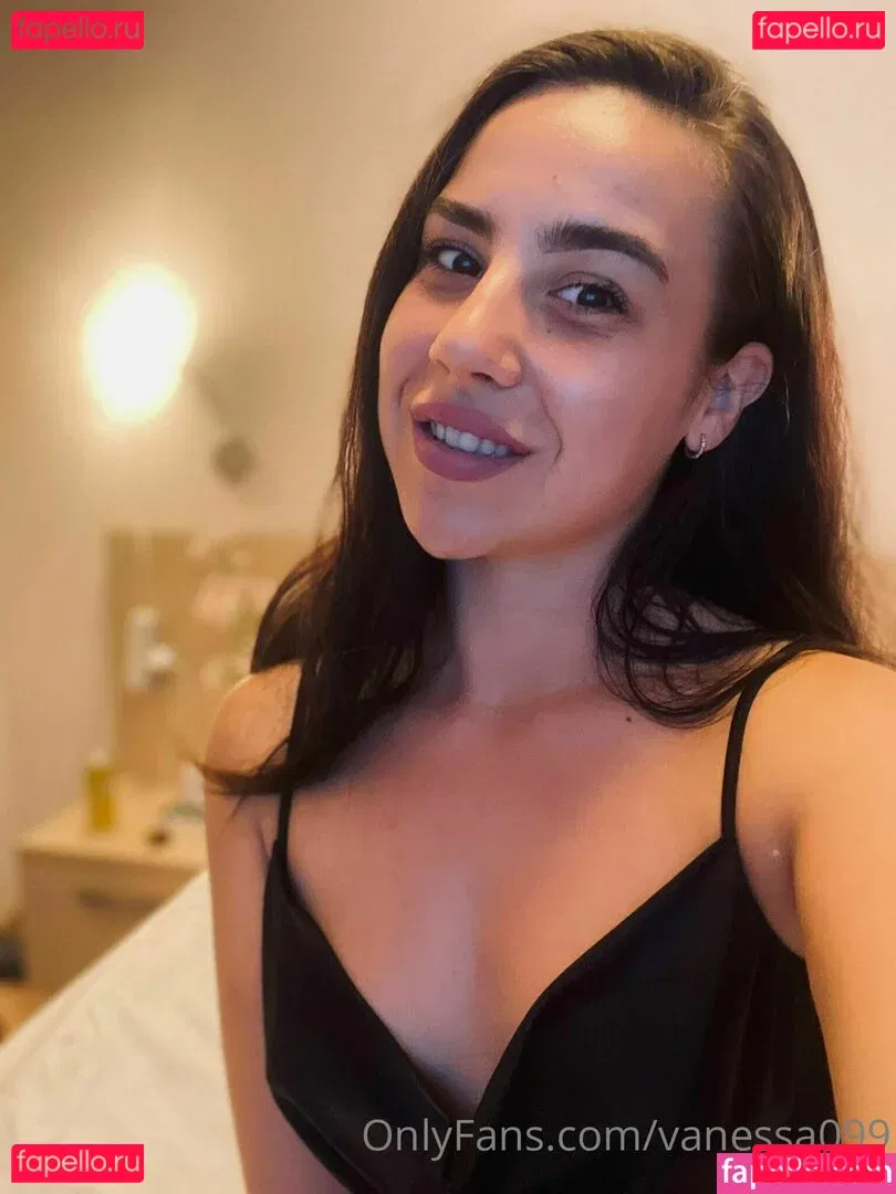 vanessa099 Onlyfans Photo Gallery 