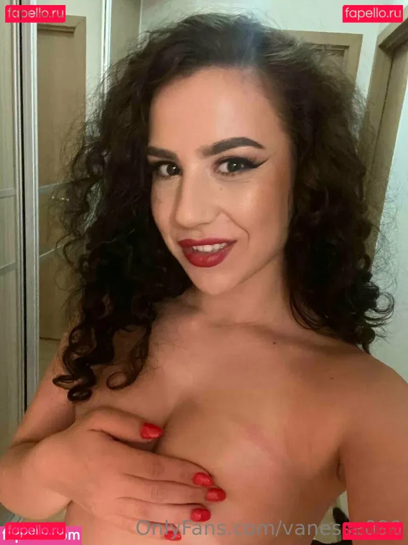 vanessa099 Onlyfans Photo Gallery 