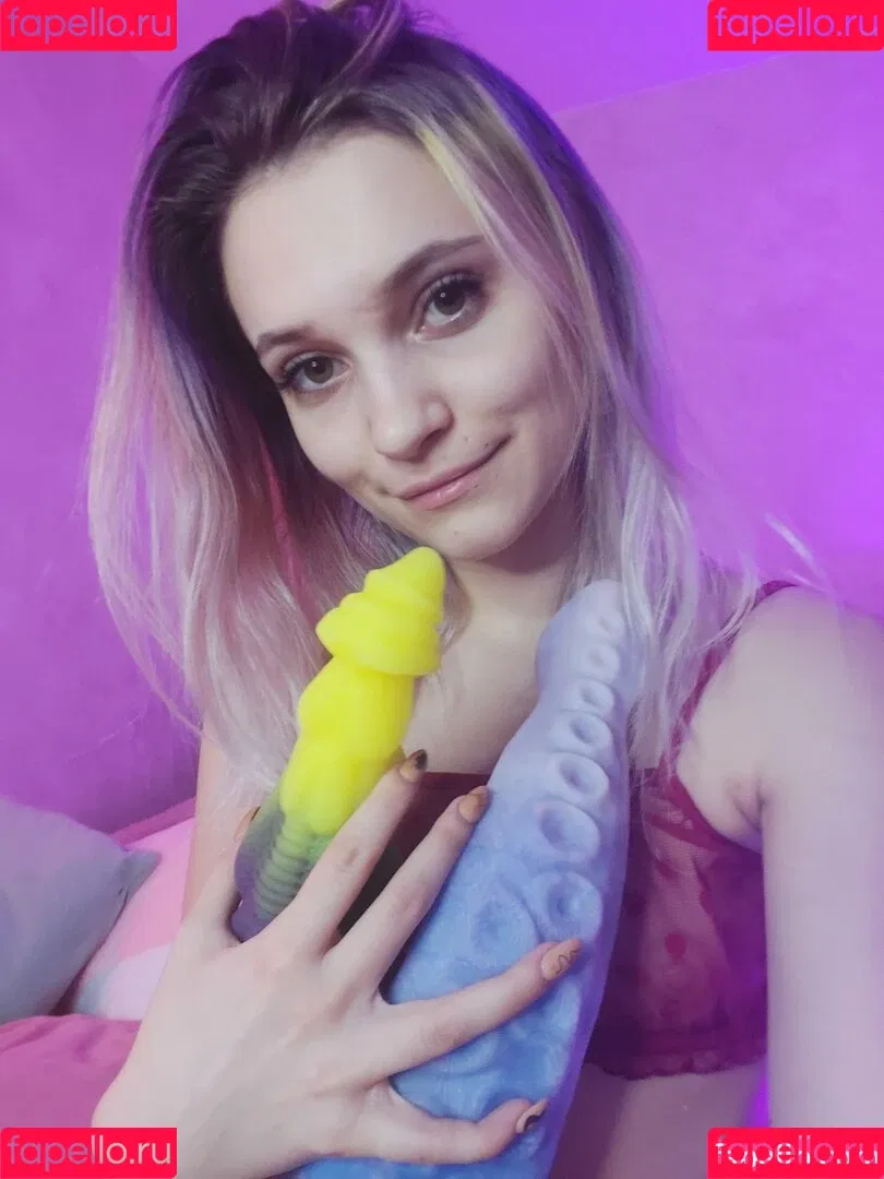 Amelie Weed Onlyfans Photo Gallery 