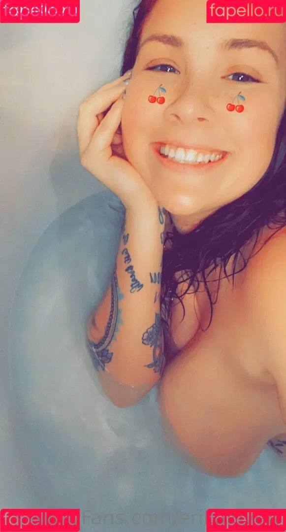 erikalovely Onlyfans Photo Gallery 