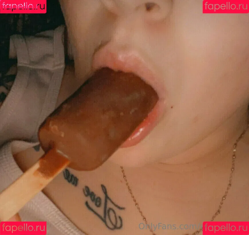 erikalovely Onlyfans Photo Gallery 