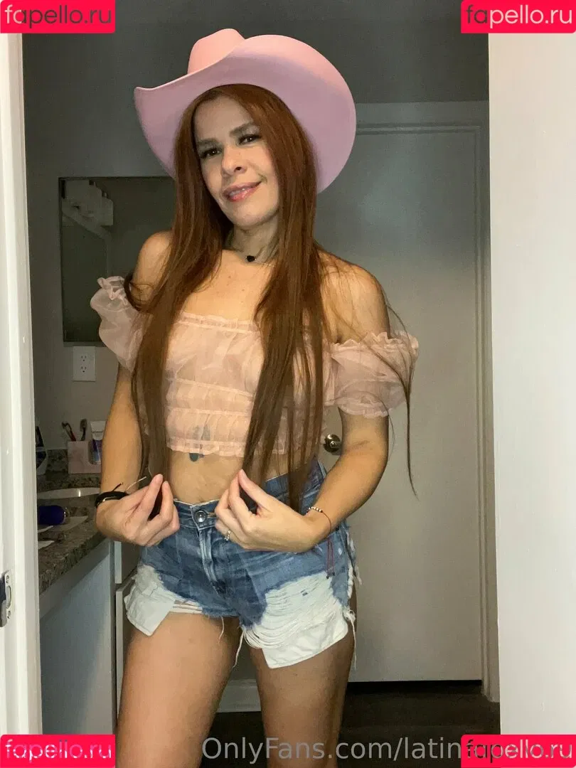 latinafoxy69 Onlyfans Photo Gallery 