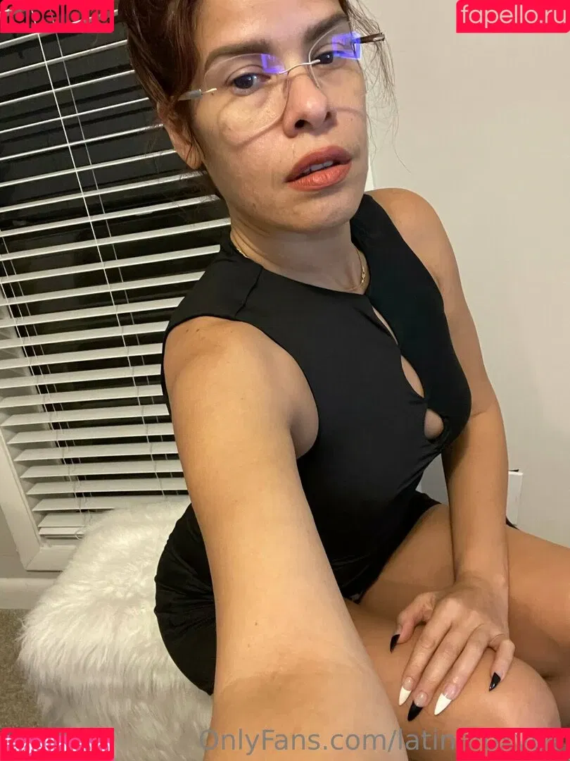 latinafoxy69 Onlyfans Photo Gallery 