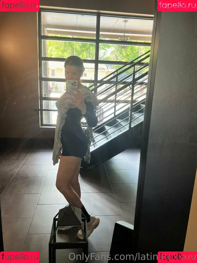 latinafoxy69 Onlyfans Photo Gallery 