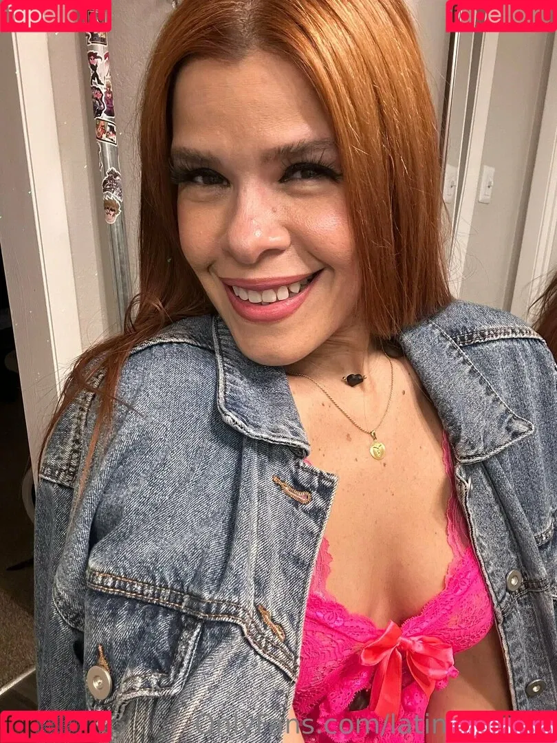 latinafoxy69 Onlyfans Photo Gallery 