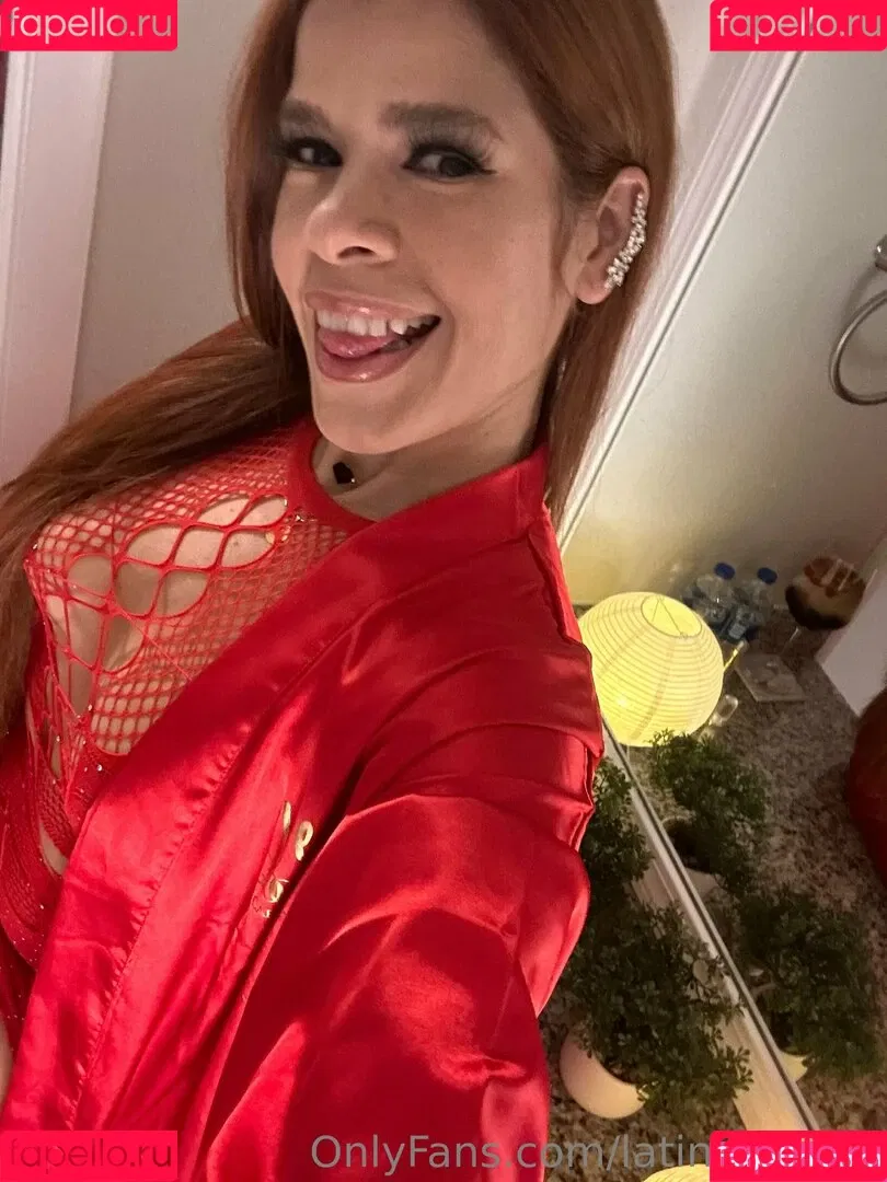 latinafoxy69 Onlyfans Photo Gallery 