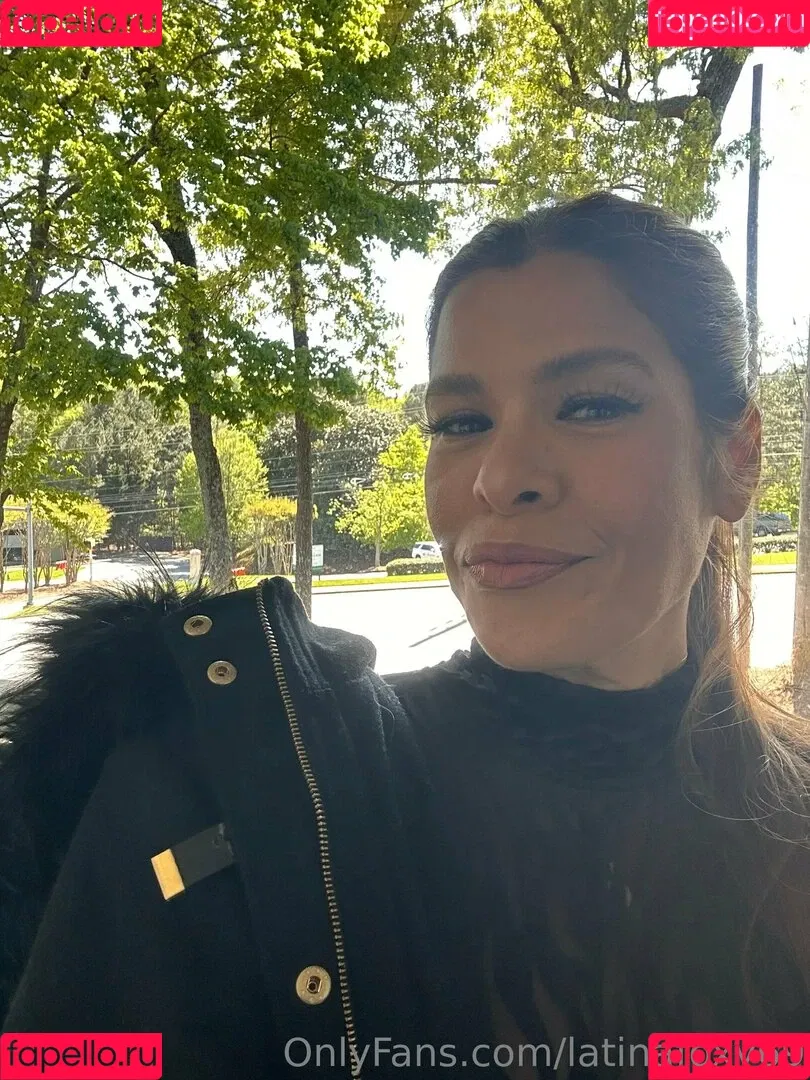 latinafoxy69 Onlyfans Photo Gallery 