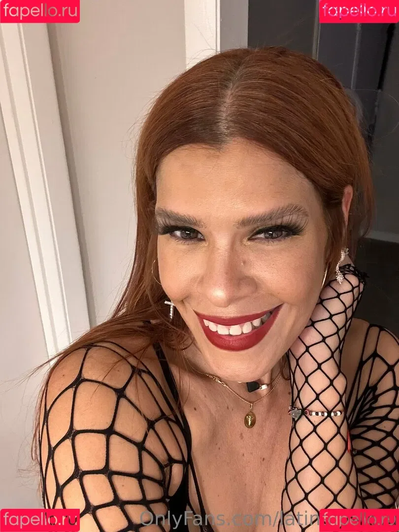 latinafoxy69 Onlyfans Photo Gallery 