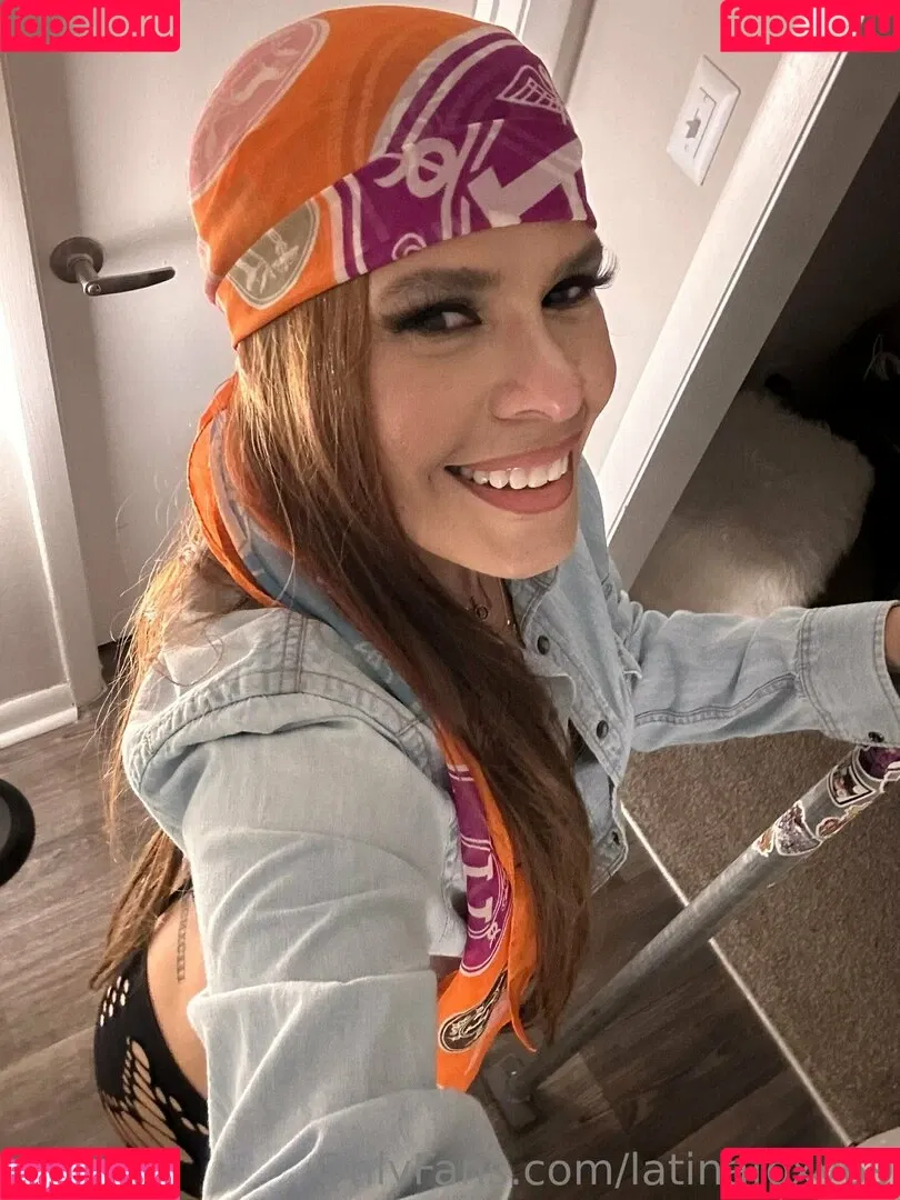 latinafoxy69 Onlyfans Photo Gallery 