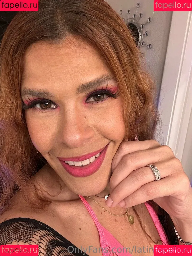 latinafoxy69 Onlyfans Photo Gallery 