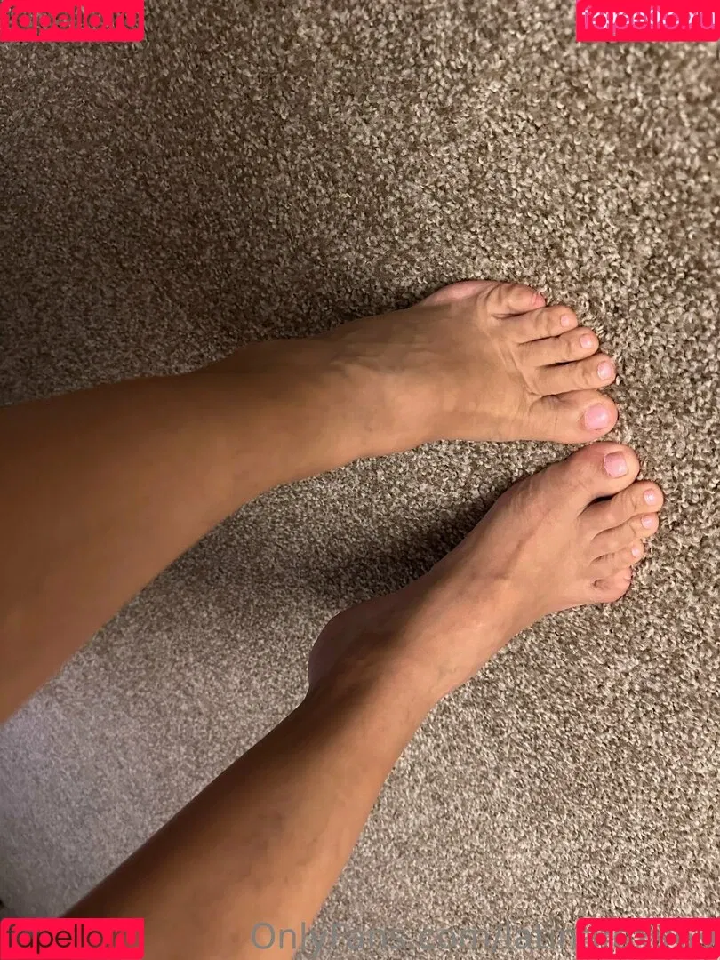 latinafoxy69 Onlyfans Photo Gallery 