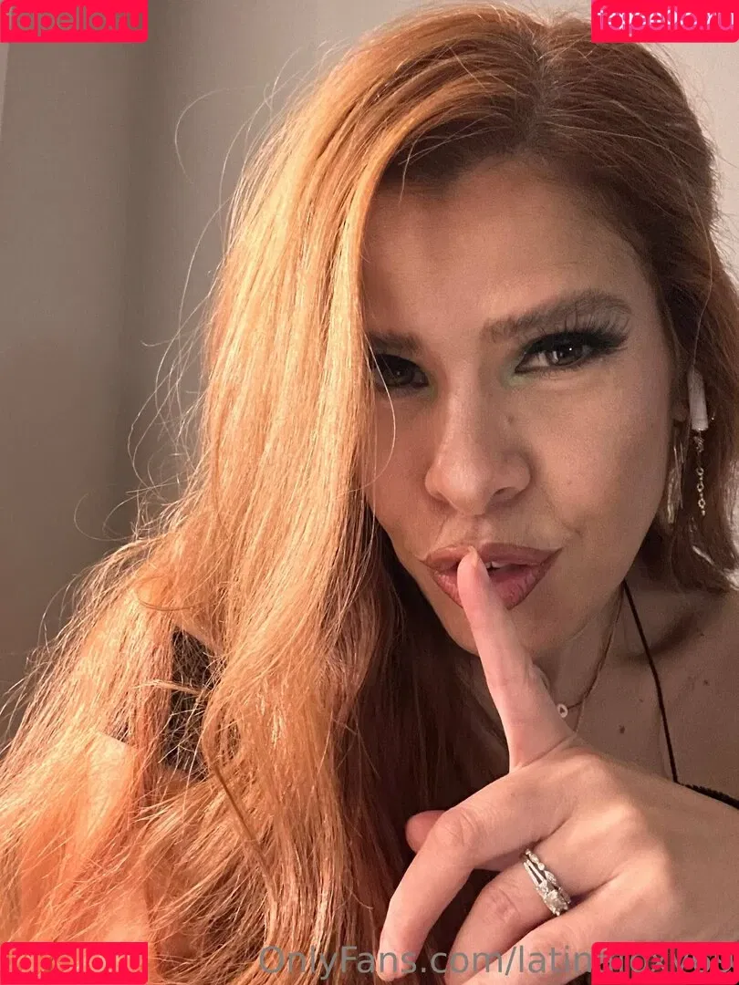 latinafoxy69 Onlyfans Photo Gallery 