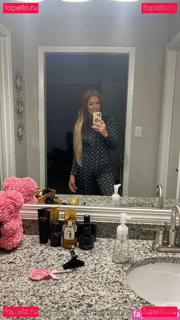 latinafoxy69 Onlyfans Photo Gallery 