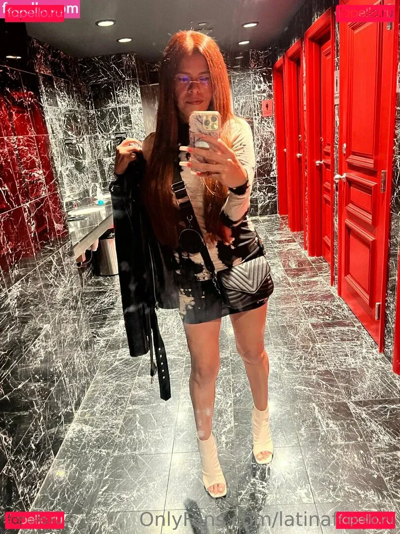 latinafoxy69 Onlyfans Photo Gallery 