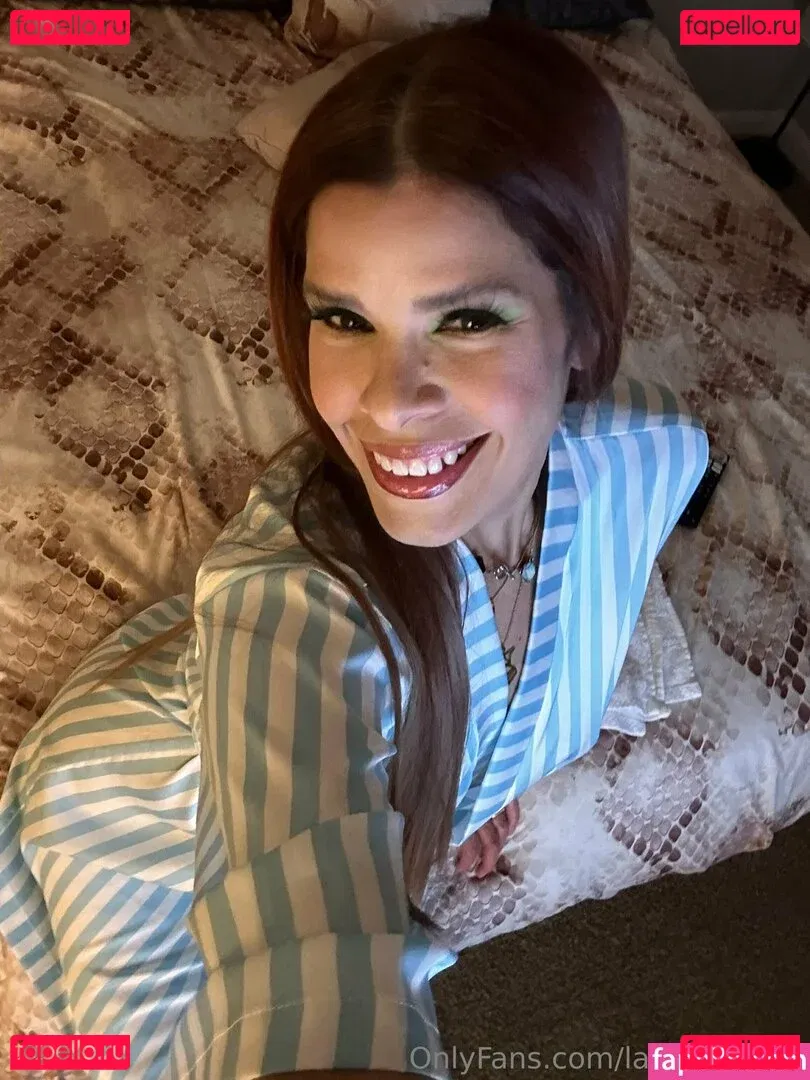 latinafoxy69 Onlyfans Photo Gallery 