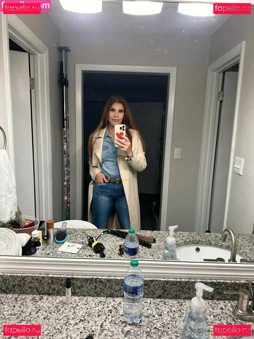 latinafoxy69 Onlyfans Photo Gallery 