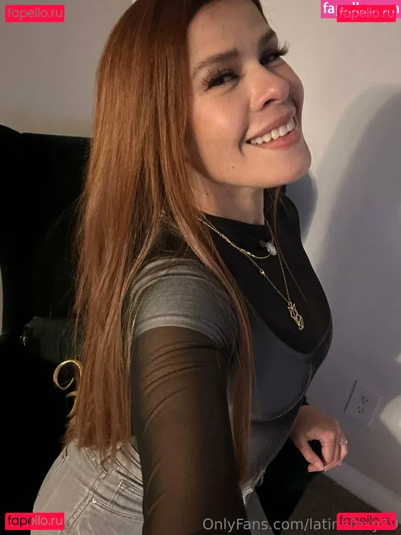 latinafoxy69 Onlyfans Photo Gallery 