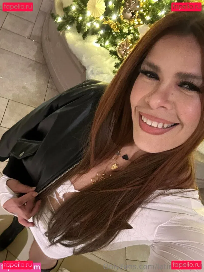 latinafoxy69 Onlyfans Photo Gallery 