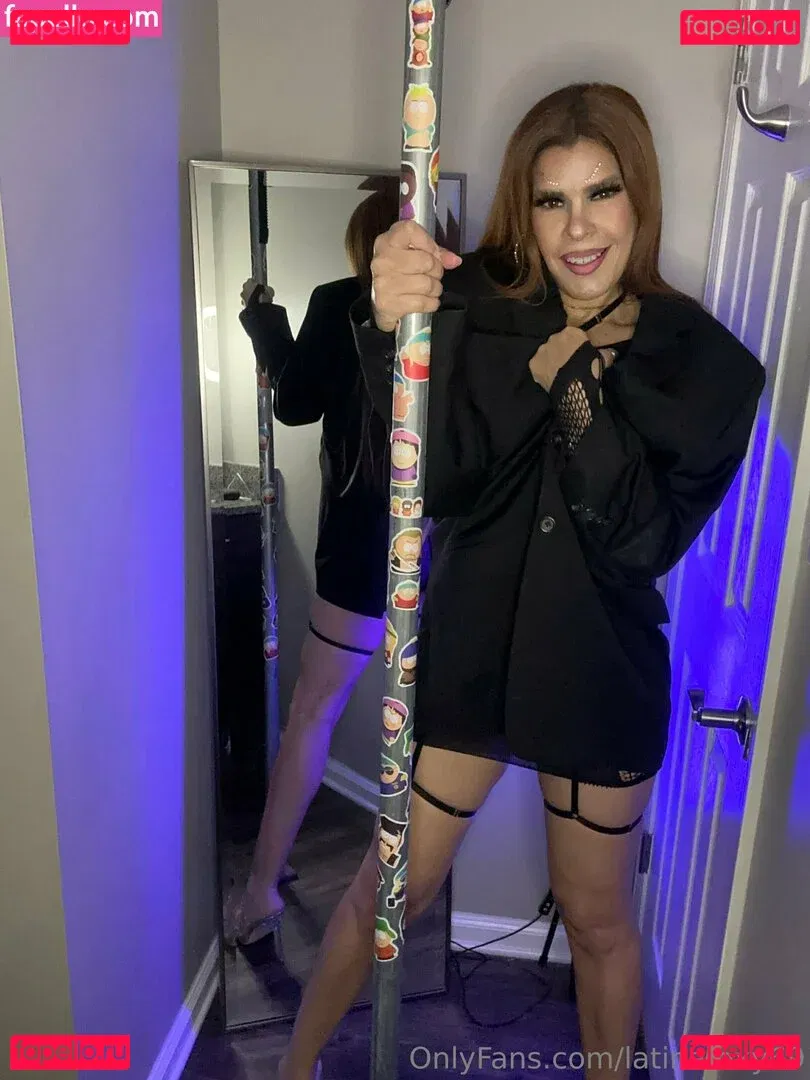 latinafoxy69 Onlyfans Photo Gallery 