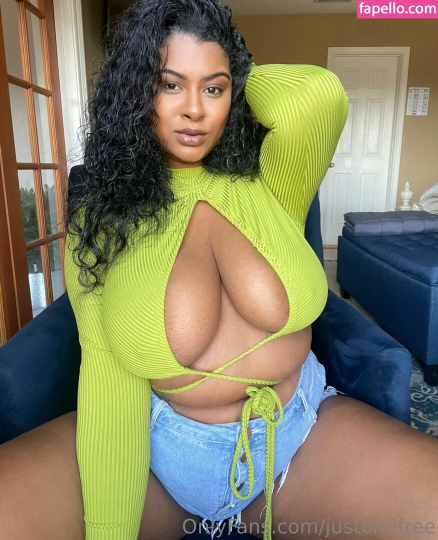 justomifree Onlyfans Photo Gallery 