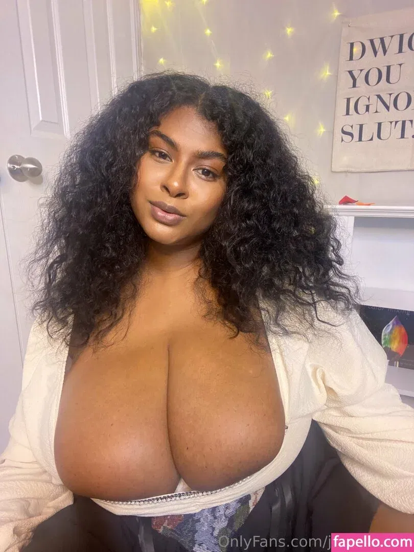 justomifree Onlyfans Photo Gallery 