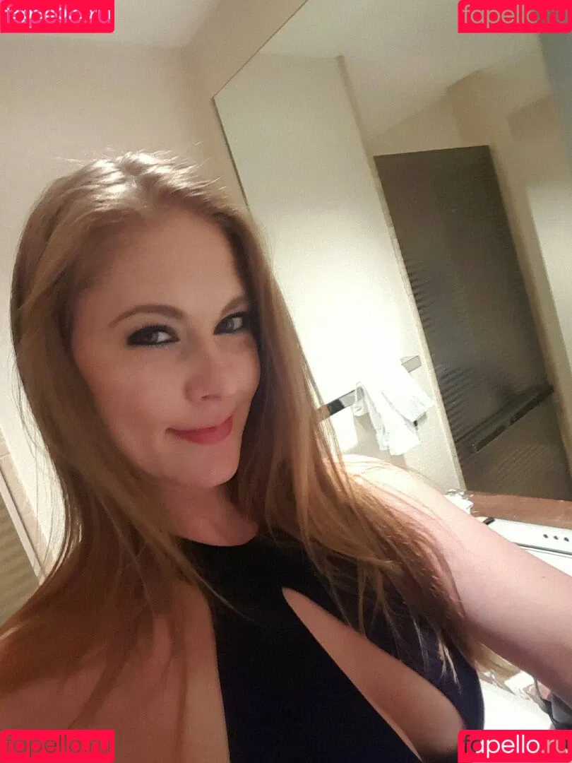 LasVegasHotwife Onlyfans Photo Gallery 