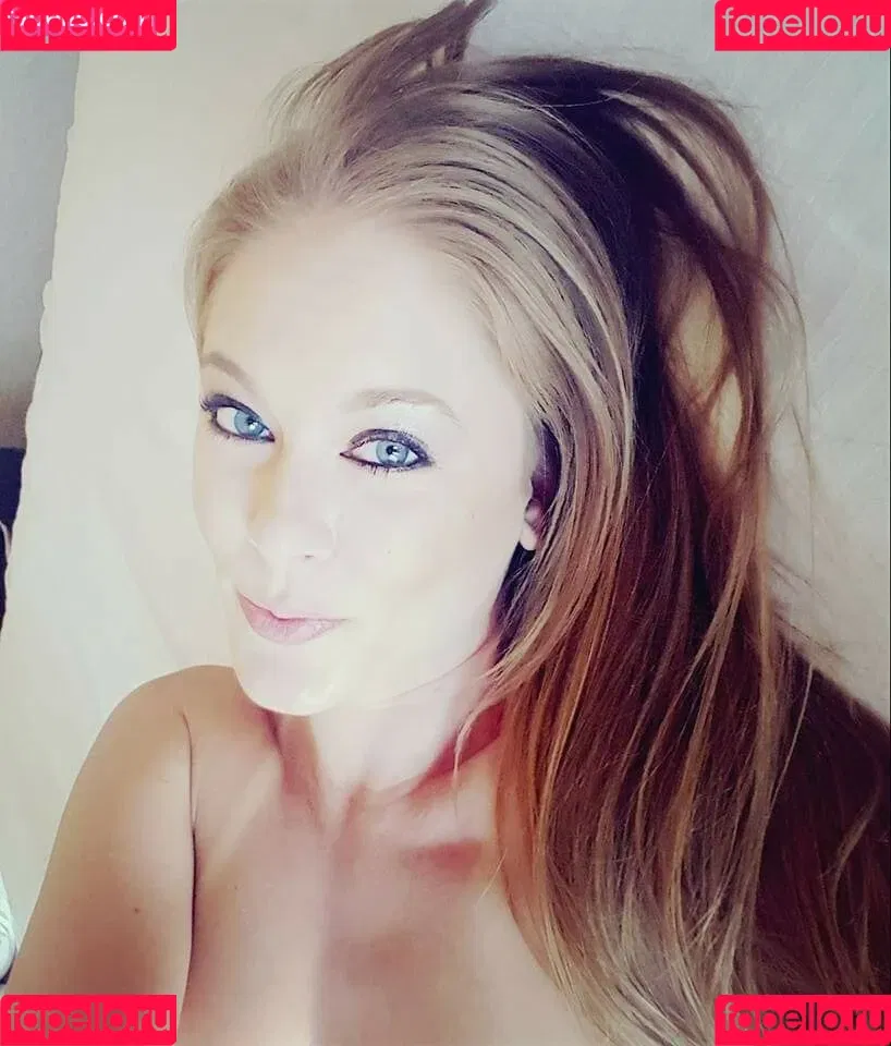 LasVegasHotwife Onlyfans Photo Gallery 