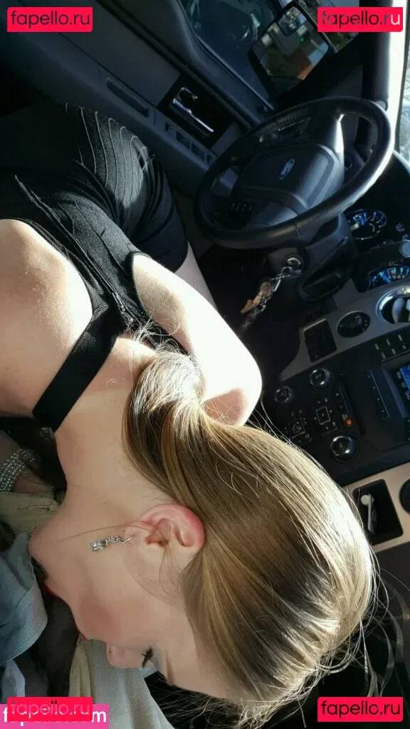 LasVegasHotwife Onlyfans Photo Gallery 