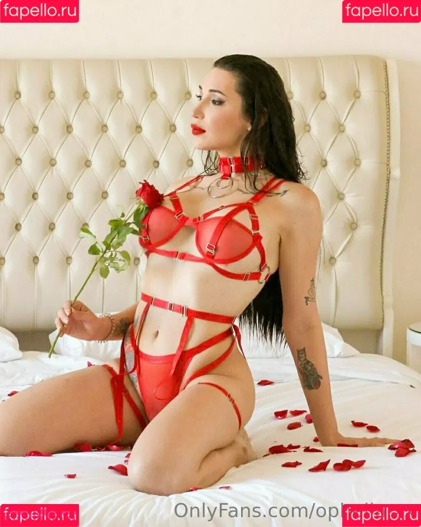 ophelia.xx Onlyfans Photo Gallery 