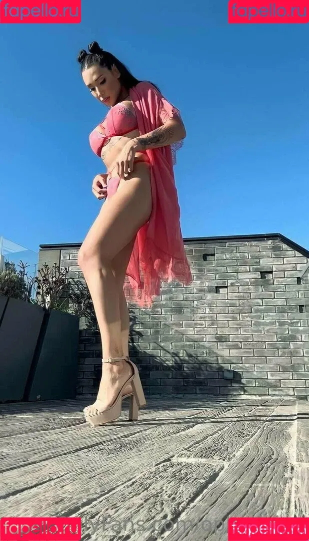 ophelia.xx Onlyfans Photo Gallery 