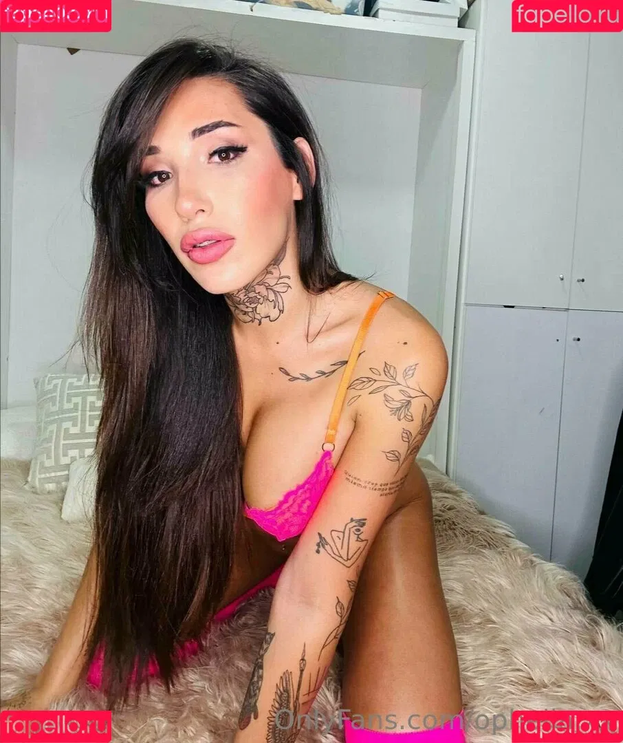 ophelia.xx Onlyfans Photo Gallery 