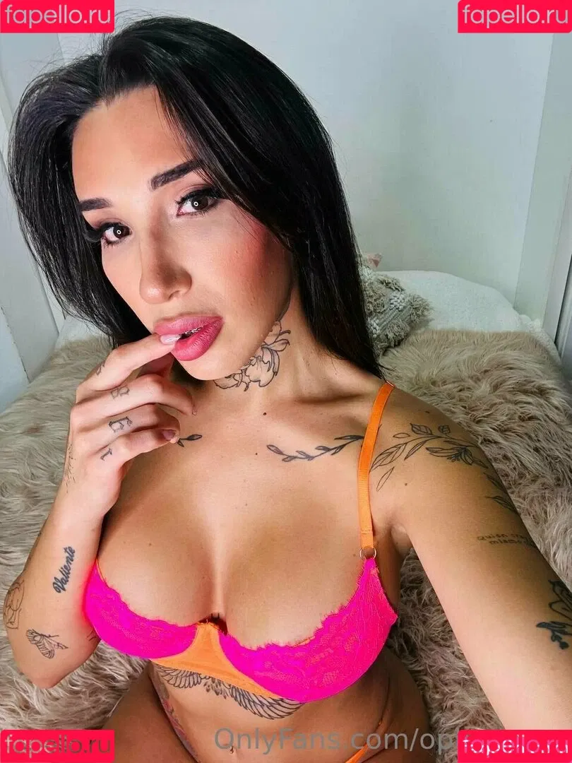 ophelia.xx Onlyfans Photo Gallery 
