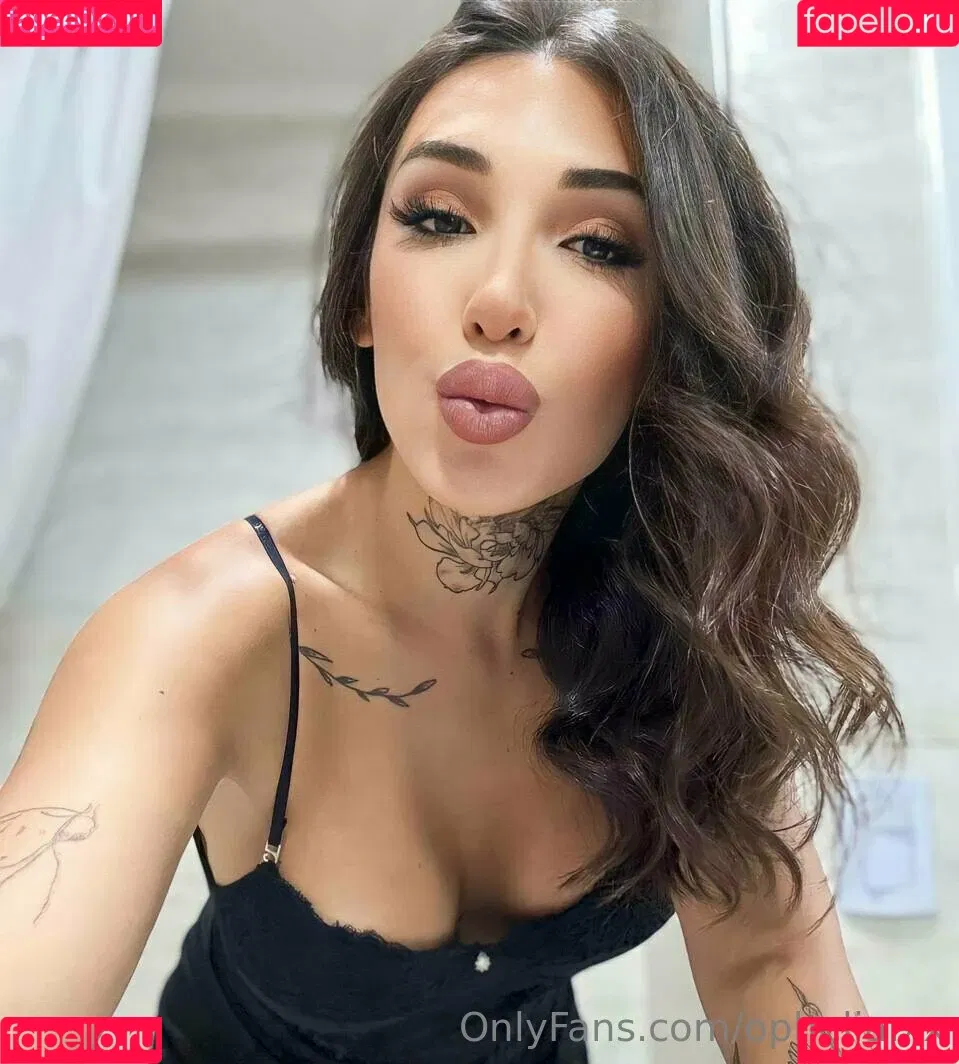 ophelia.xx Onlyfans Photo Gallery 