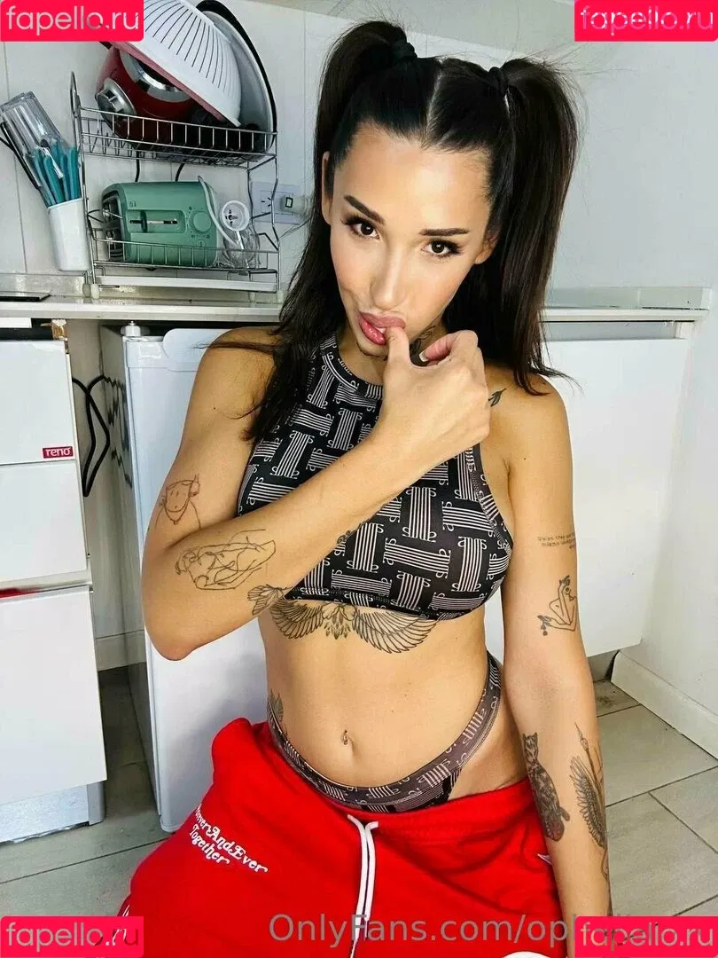 ophelia.xx Onlyfans Photo Gallery 