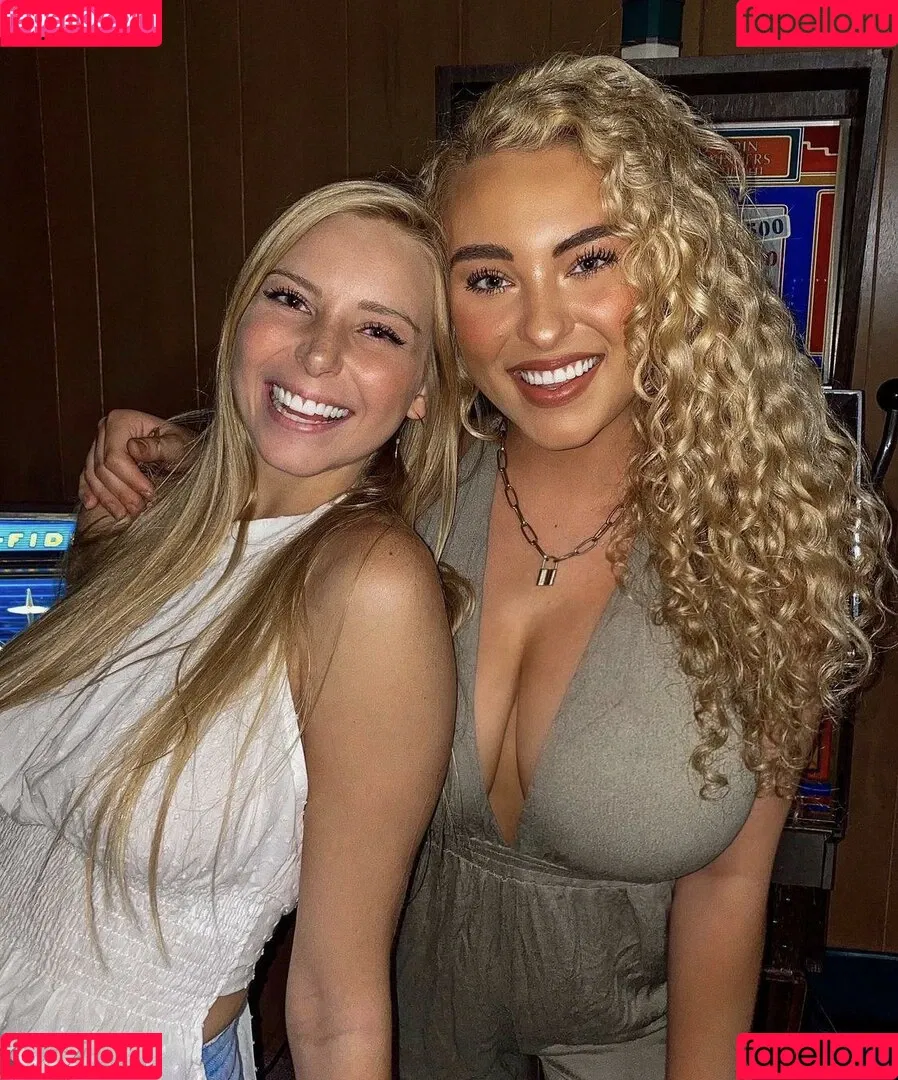 Caroline Wall Onlyfans Photo Gallery 
