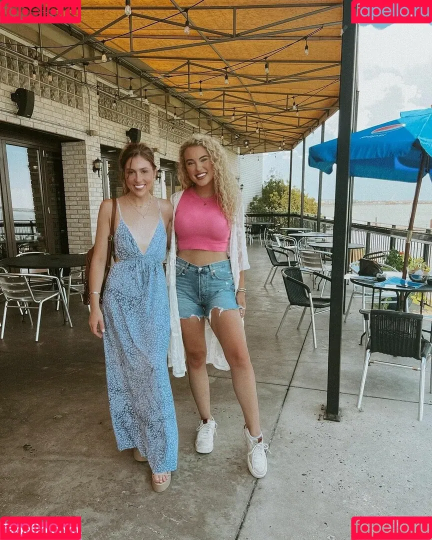 Caroline Wall Onlyfans Photo Gallery 