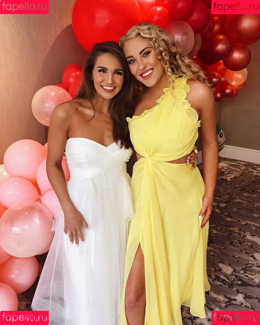 Caroline Wall Onlyfans Photo Gallery 