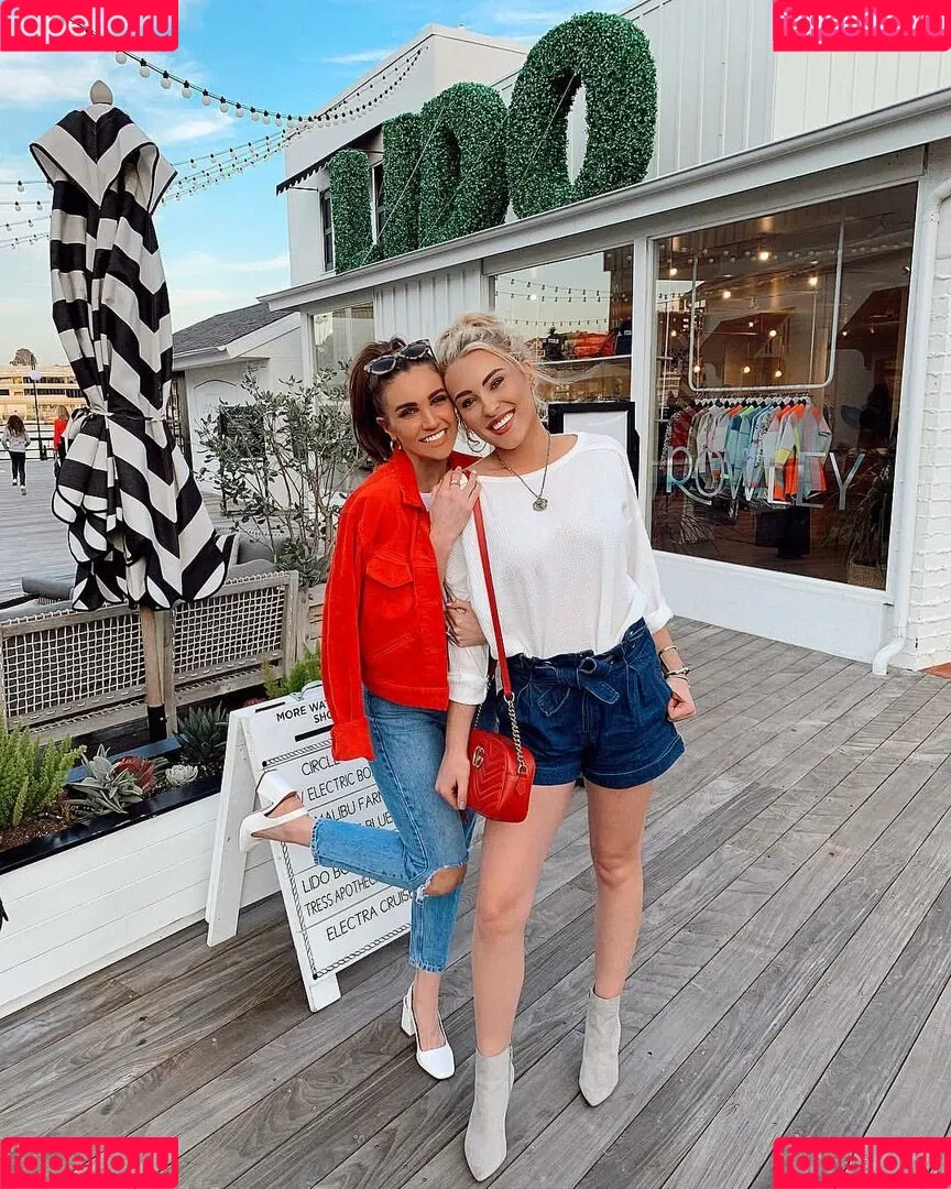 Caroline Wall Onlyfans Photo Gallery 