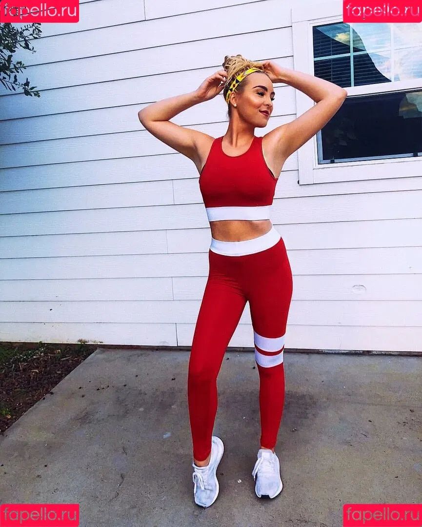 Caroline Wall Onlyfans Photo Gallery 
