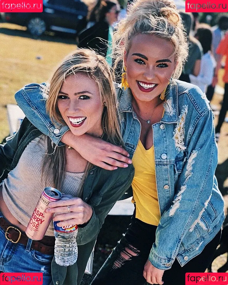 Caroline Wall Onlyfans Photo Gallery 
