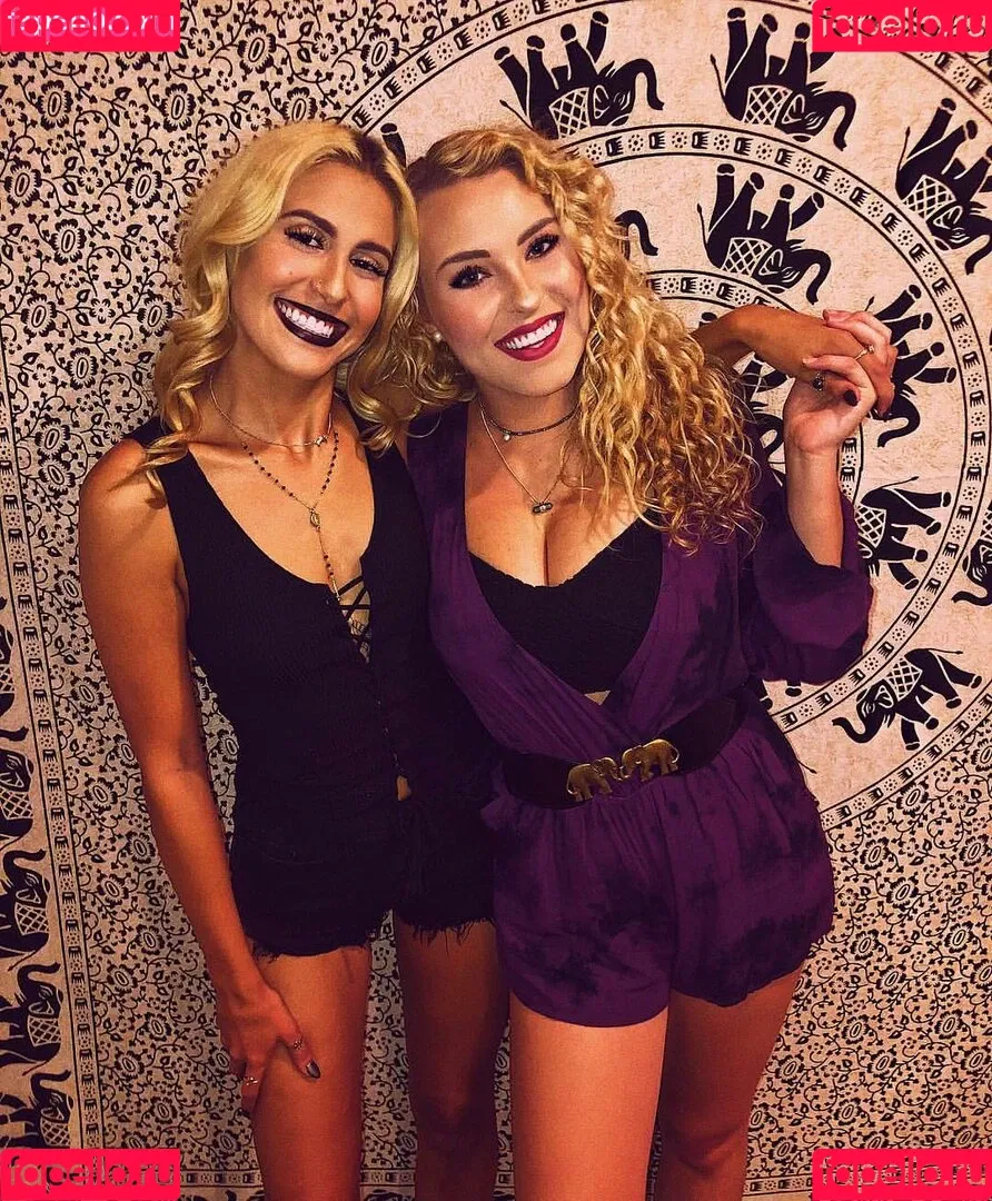 Caroline Wall Onlyfans Photo Gallery 