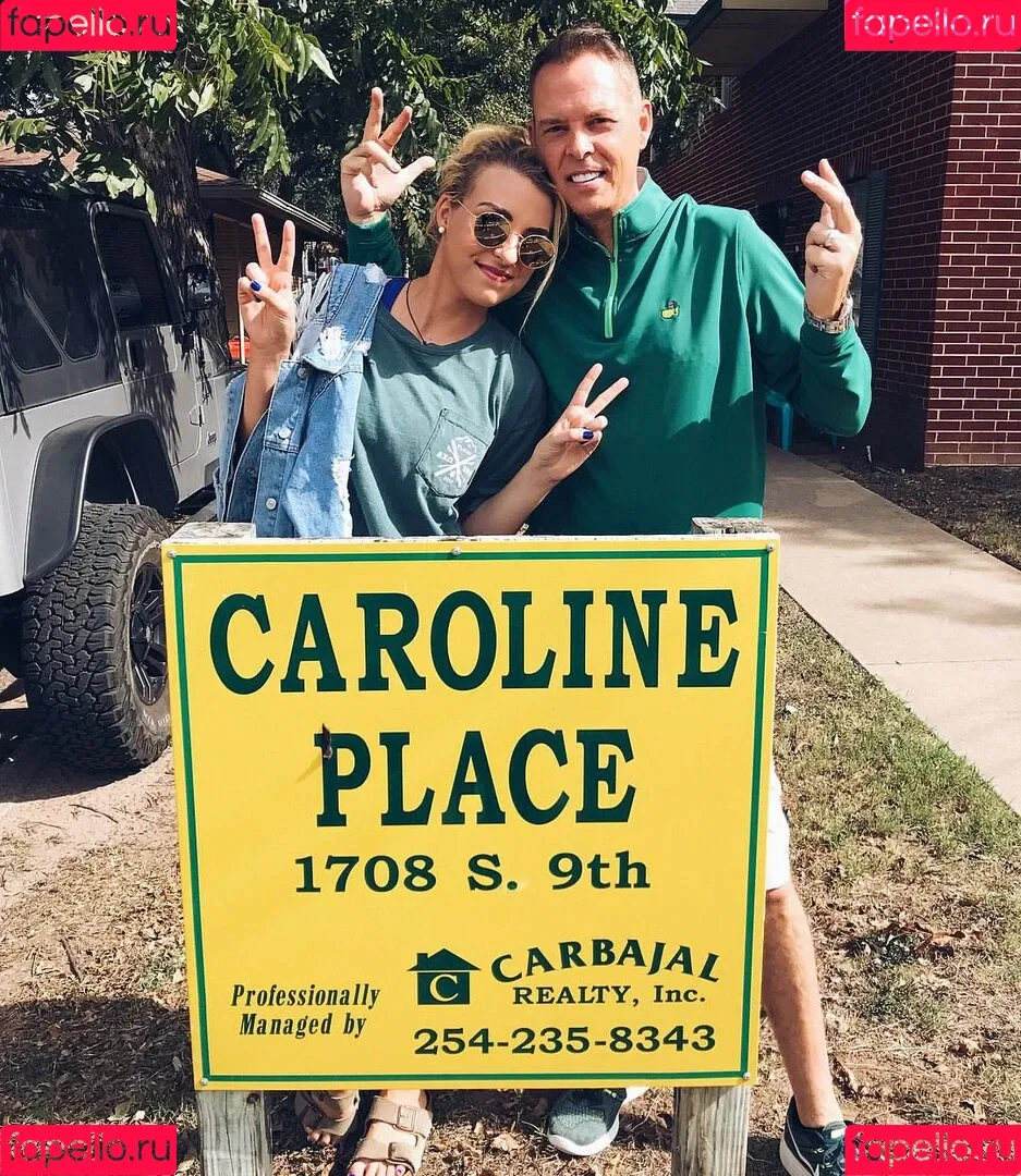 Caroline Wall Onlyfans Photo Gallery 