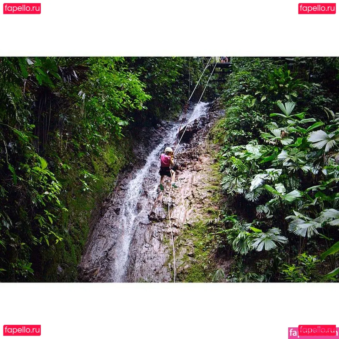 Caroline Wall Onlyfans Photo Gallery 