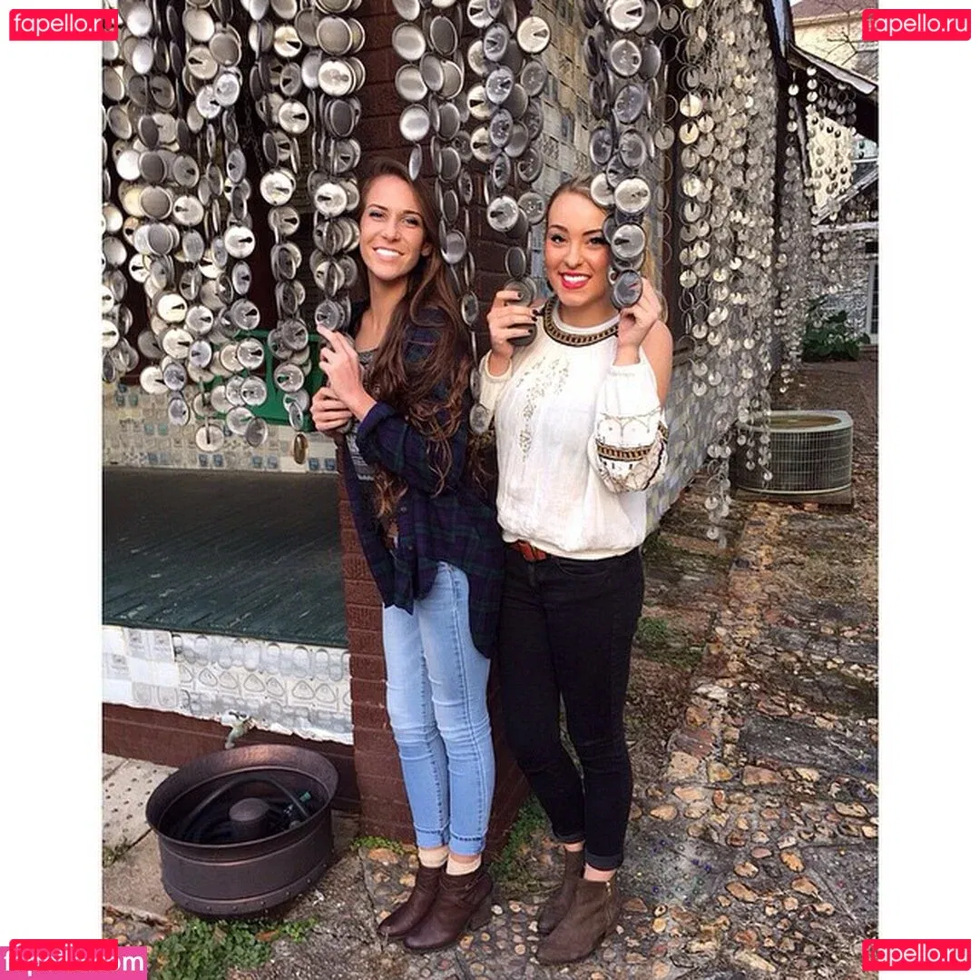 Caroline Wall Onlyfans Photo Gallery 