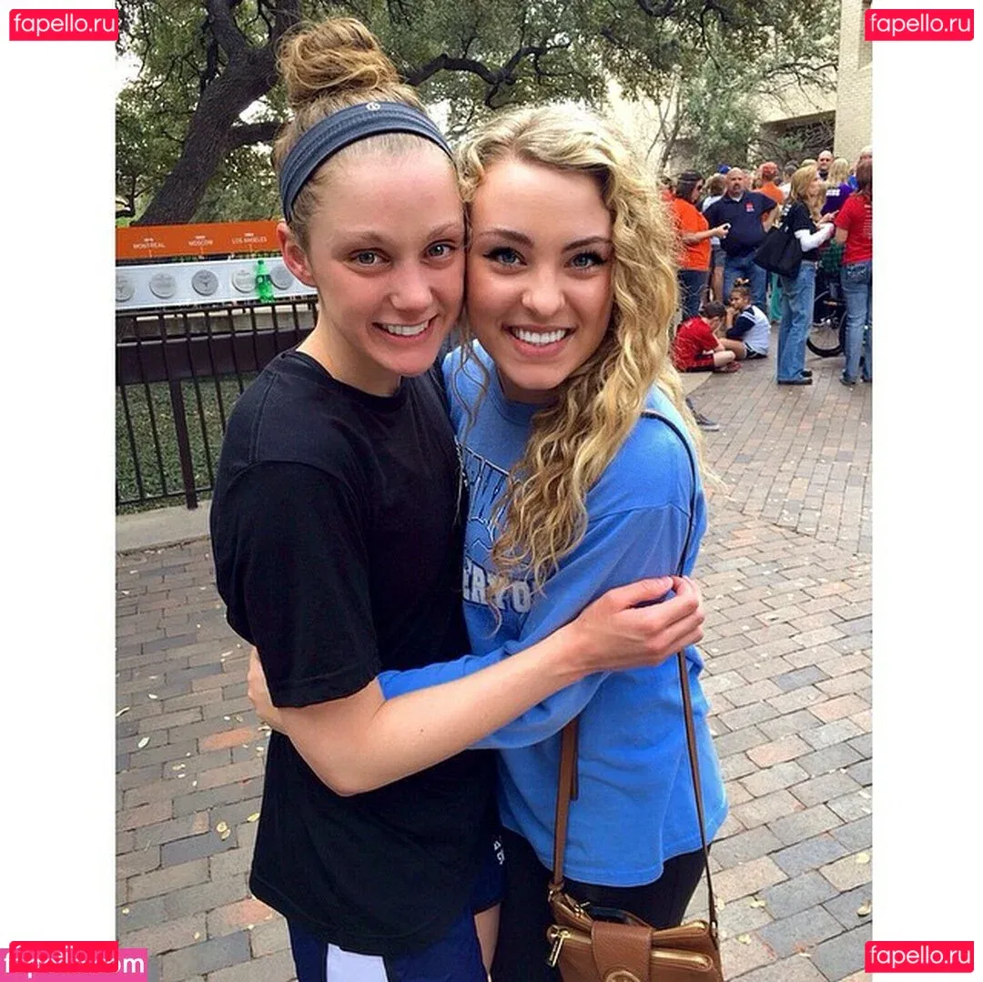 Caroline Wall Onlyfans Photo Gallery 