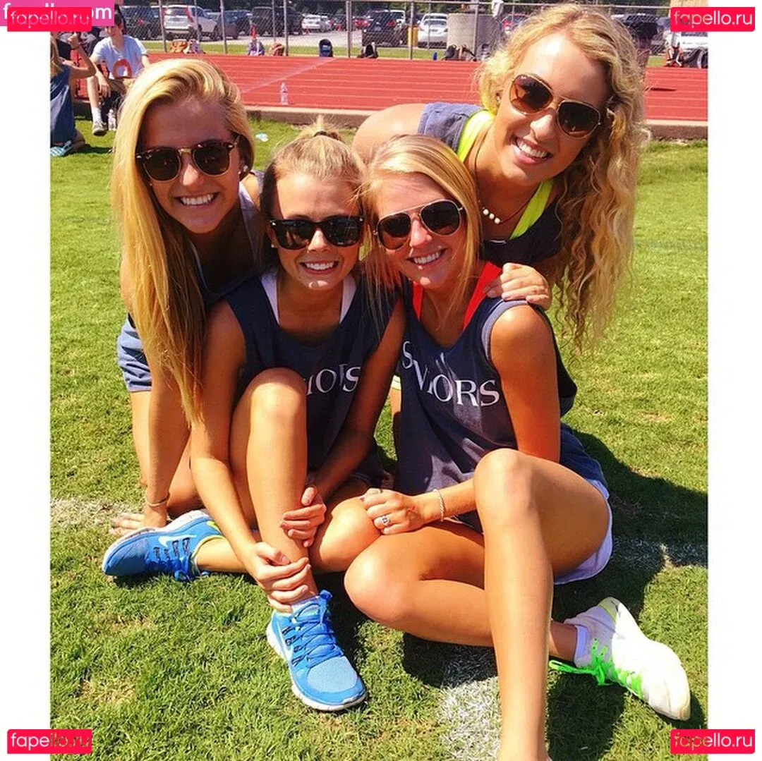 Caroline Wall Onlyfans Photo Gallery 